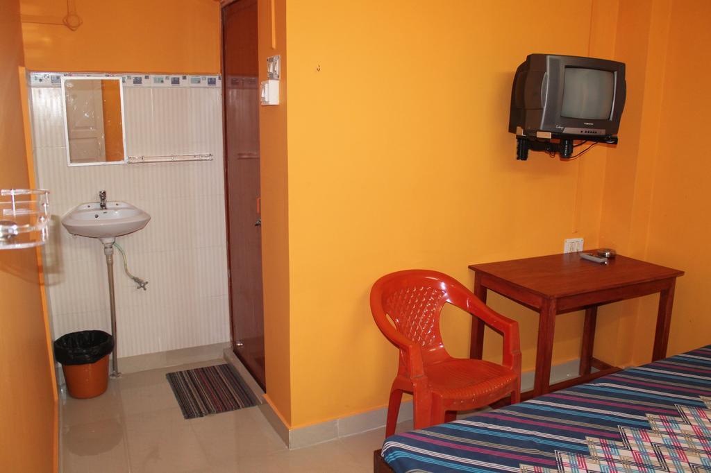 Aashiaanaa Residency Inn Port Blair Room photo