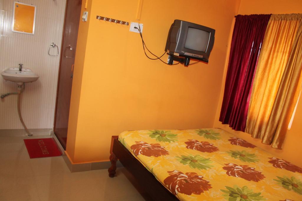 Aashiaanaa Residency Inn Port Blair Room photo