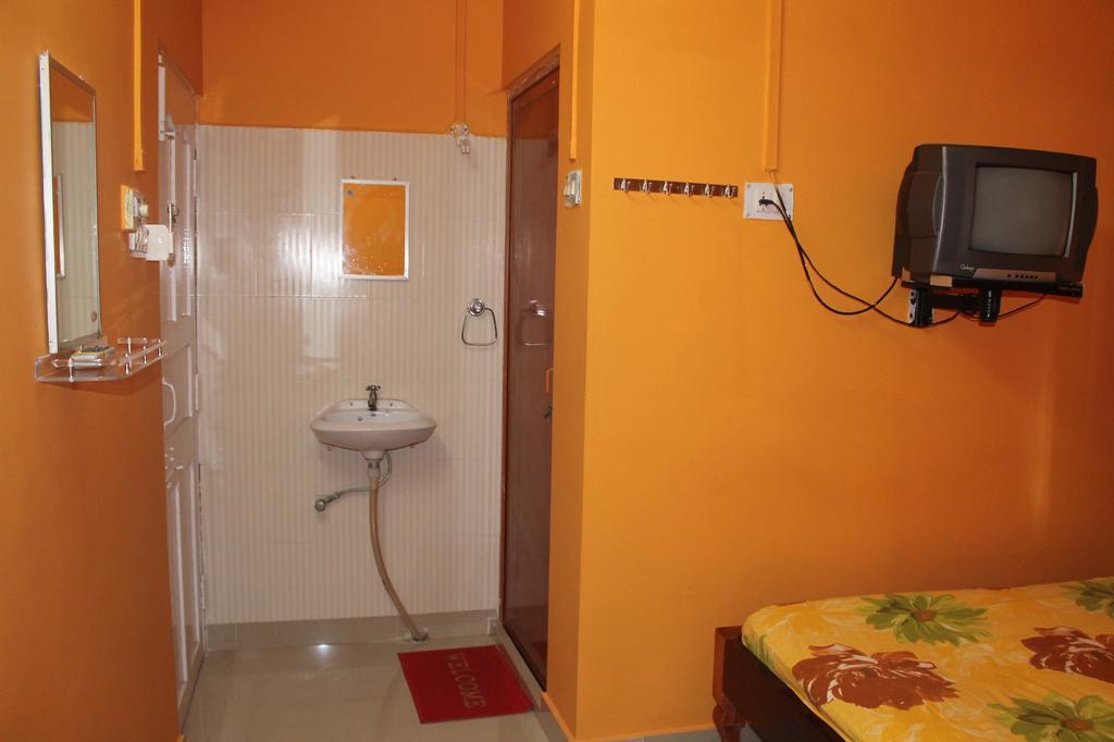 Aashiaanaa Residency Inn Port Blair Room photo