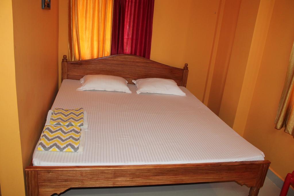 Aashiaanaa Residency Inn Port Blair Room photo