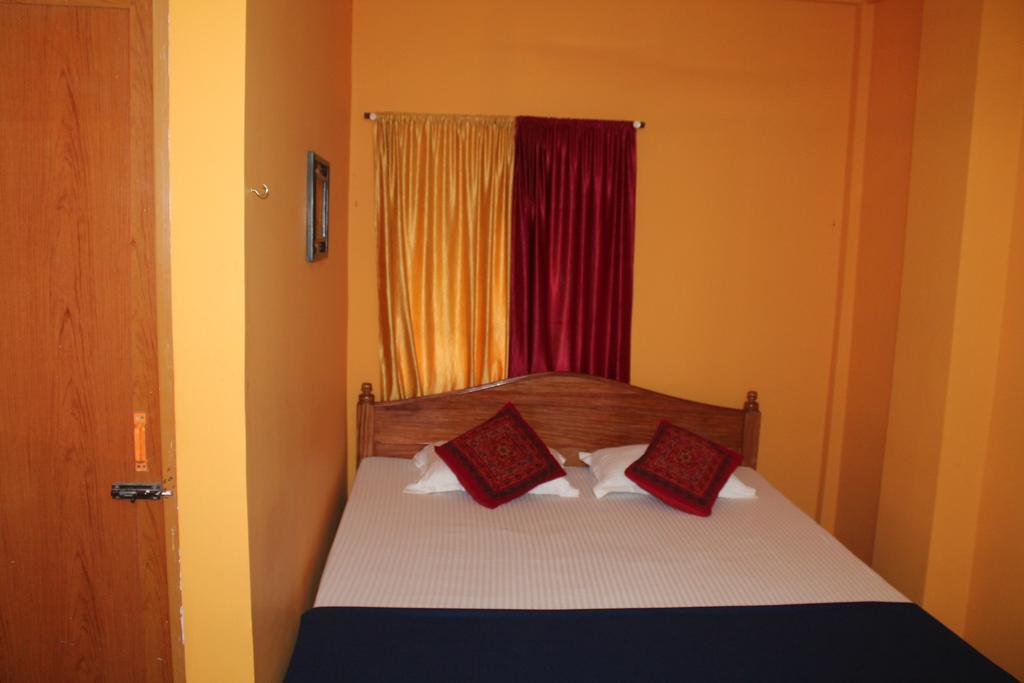 Aashiaanaa Residency Inn Port Blair Room photo